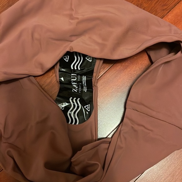 WOMAN’S Thin Strapped Bikini set - Picture 4 of 5